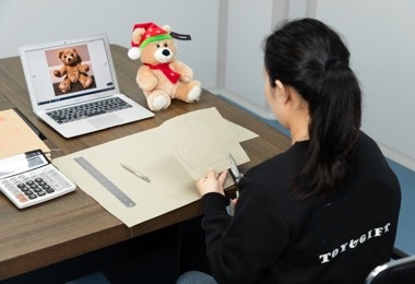 make the sample based on the confirmed design