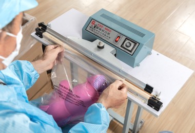 make the packaging of the stuffed animal